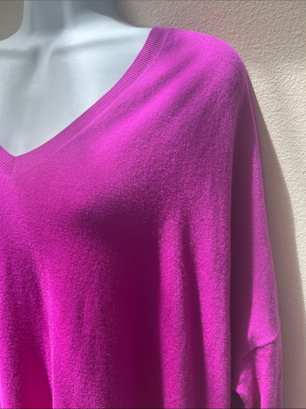 Polo Ralph Lauren XL V-Neck Sweater in Berry soft luxury New with tags - Picture 3 of 12